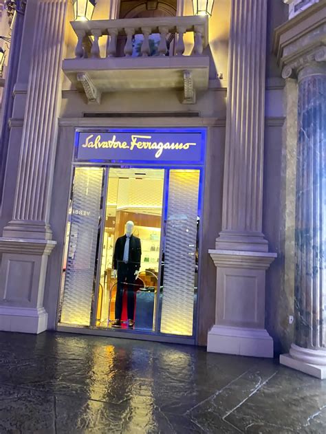 ferragamo las vegas ceasar store.